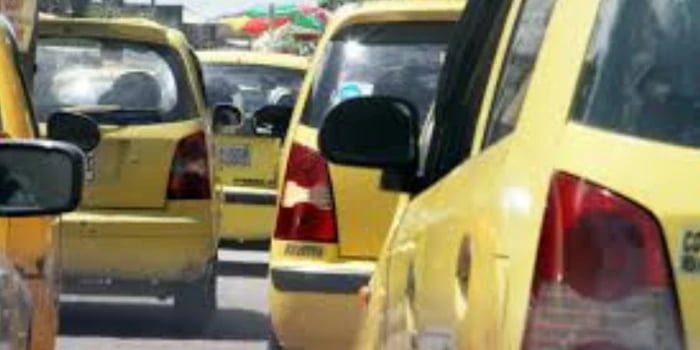 Gremio de taxistas en el área metropolitana exige medidas para combatir la piratería