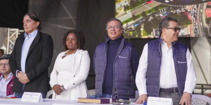 El presidente Gustavo Petro compara a la Selección Colombia con la Primera Línea