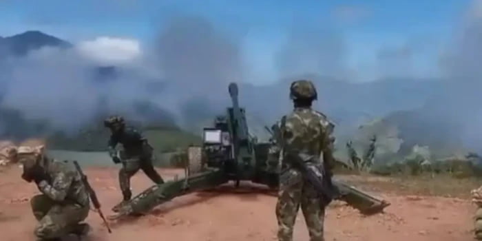 Combates entre Ejército y disidencias de las Farc en el Cauca dejan varios heridos, muertos y desmovilizados, mientras siguen las acciones militares en la zona